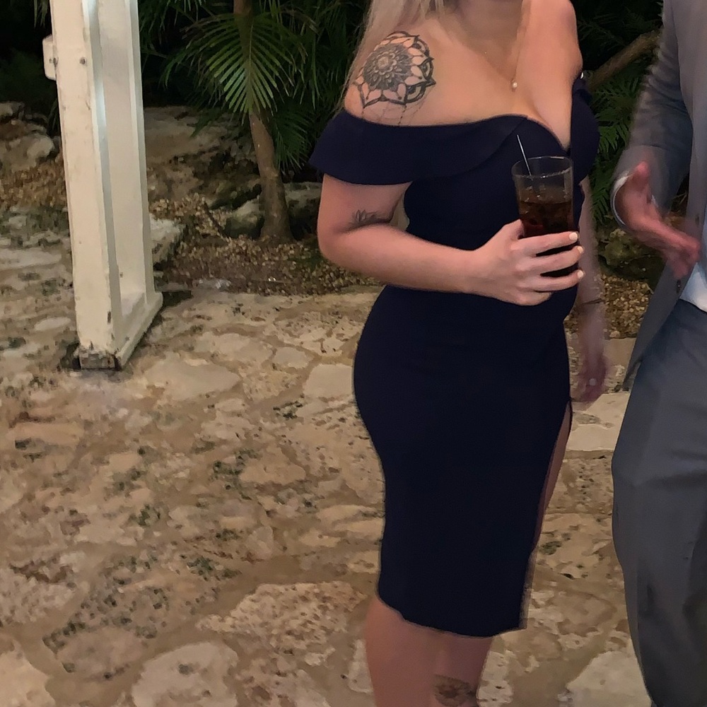Windsor off the shoulder dress - Picture 4 of 4